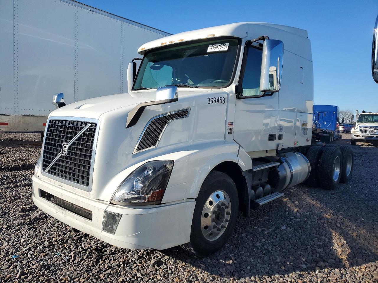 2016 Volvo VNL Semi Truck