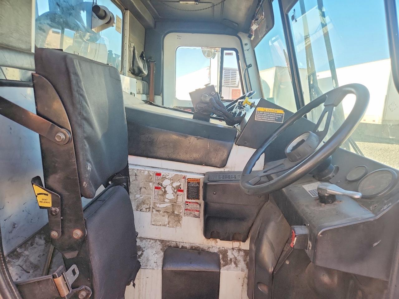 2010 Mack LEU613 Refuse Truck