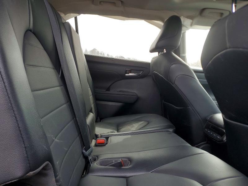 2021 Toyota Highlander Hybrid xle