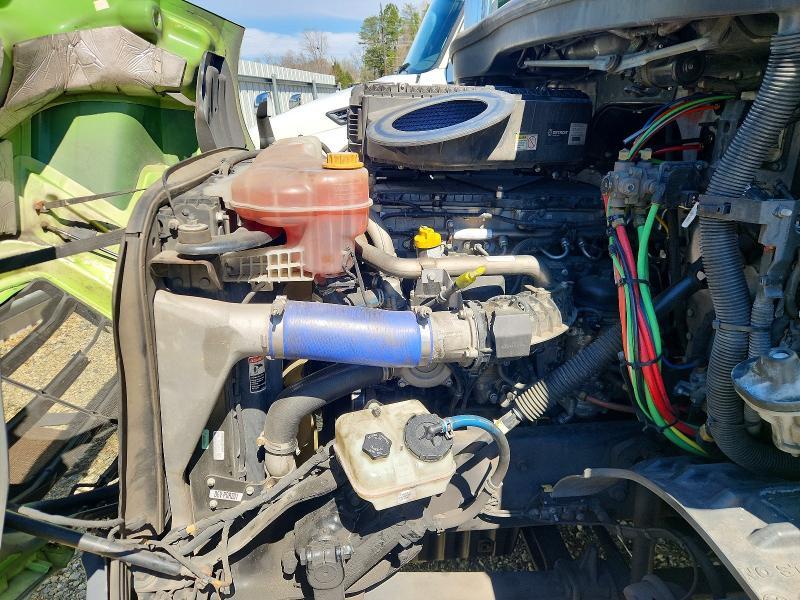 2020 Freightliner Cascadia 116 Semi Truck