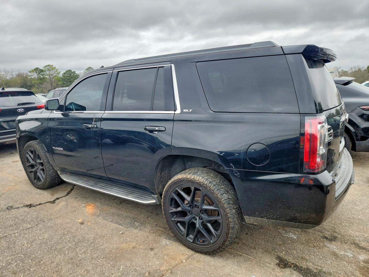 2017 GMC Yukon slt