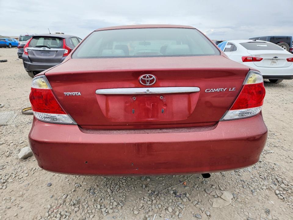 2005 Toyota Camry le