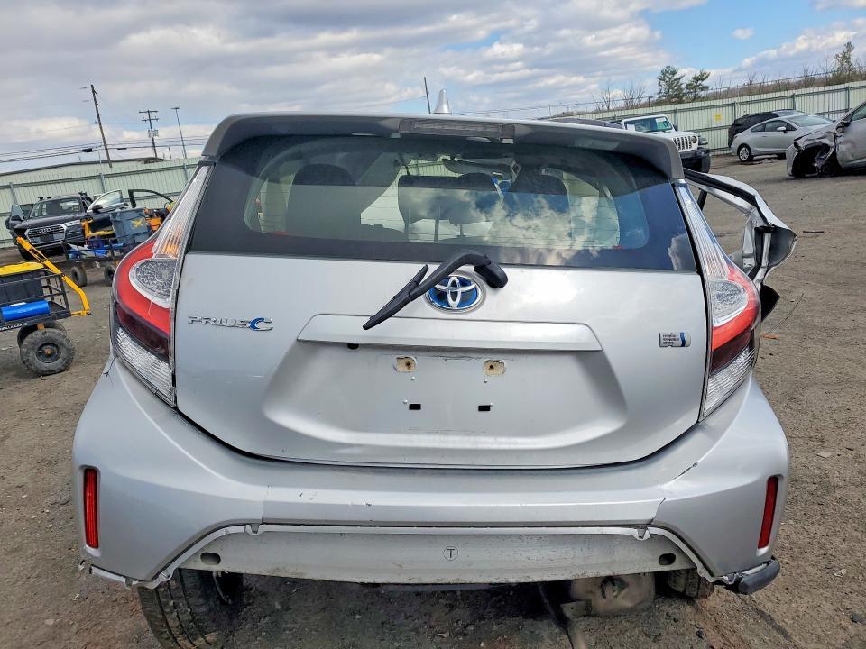 2019 Toyota Prius c l