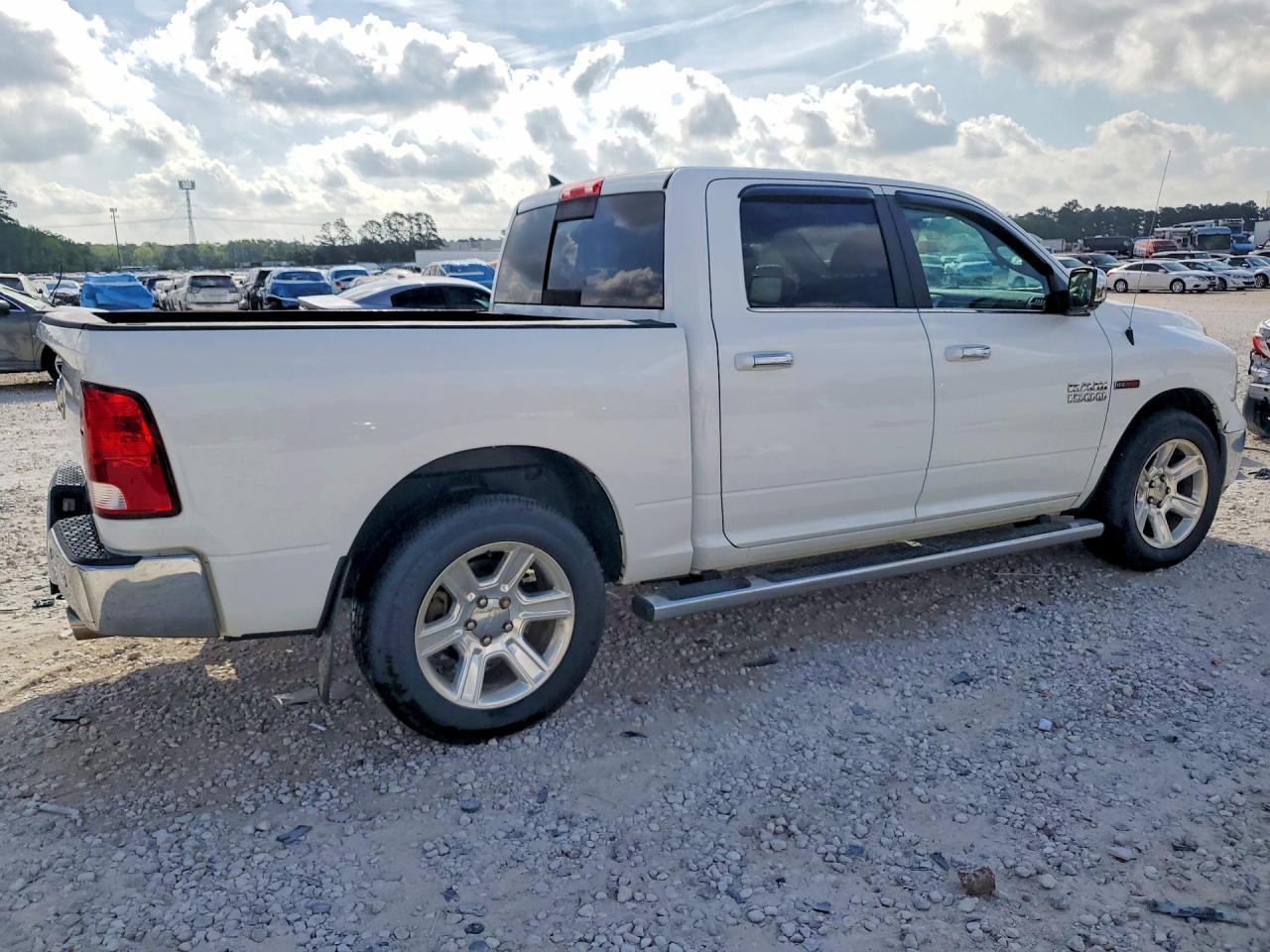 2018 Dodge RAM 1500 SLT