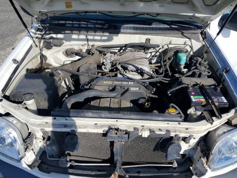 2001 Toyota Tundra Base