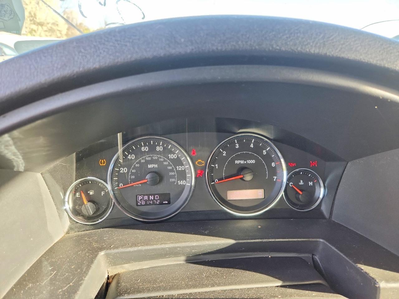 2008 Jeep Commander Sport