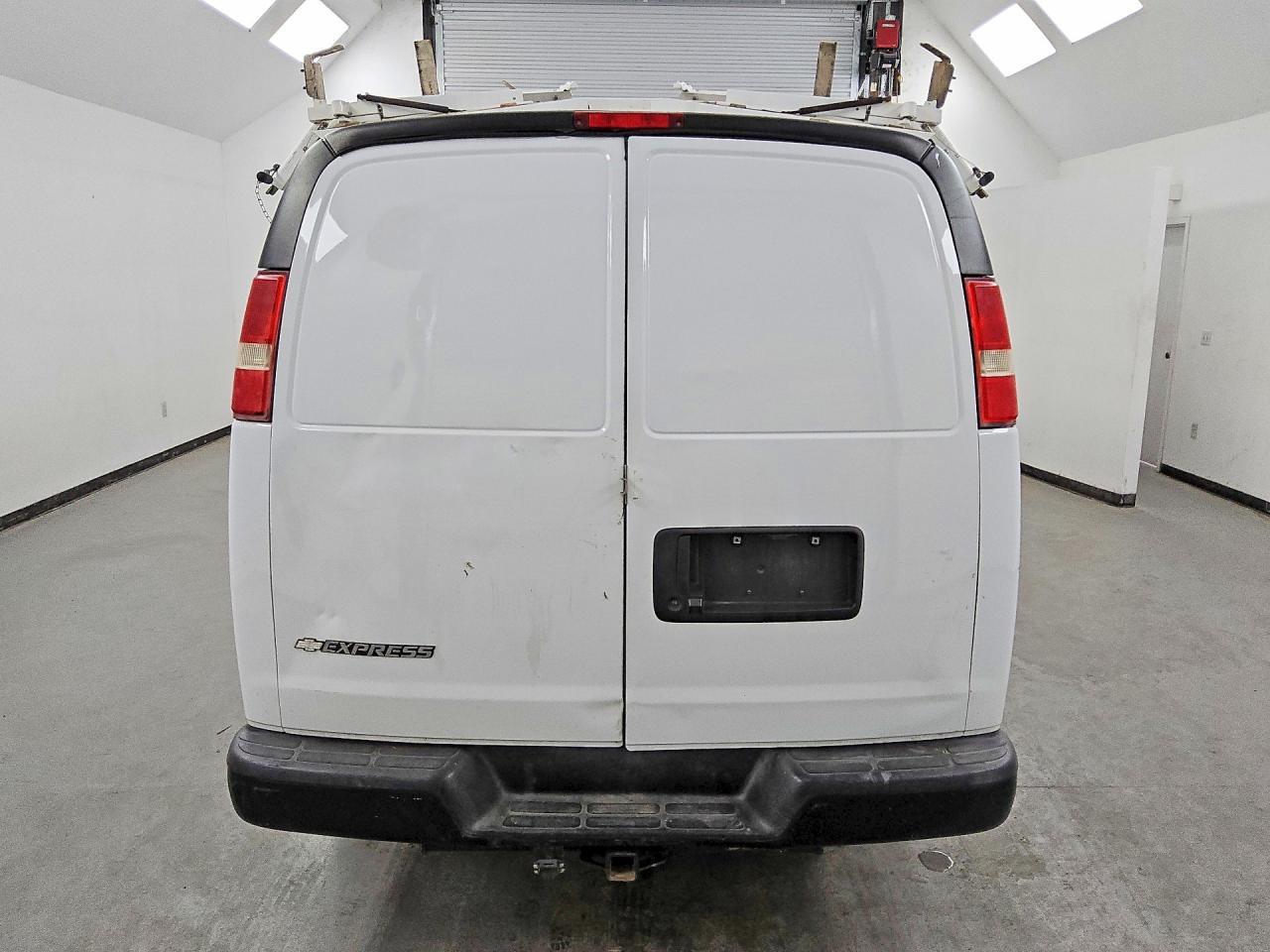 2017 Chevrolet Express G2500