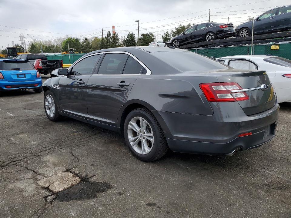 2016 Ford Taurus se