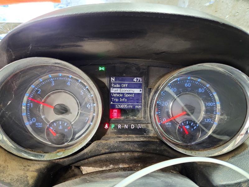 2012 Chrysler Town & Country Touring l