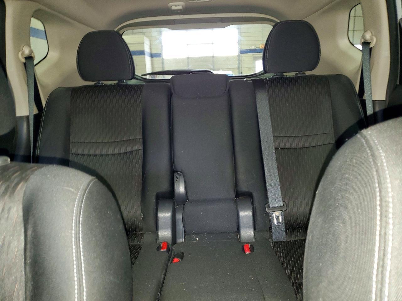 2017 Nissan Rogue sv