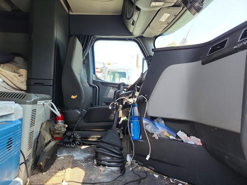 2024 Freightliner Cascadia 126 Semi Truck