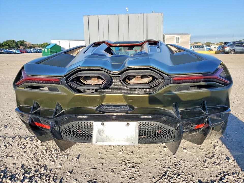 2025 Lamborghini Revuelto