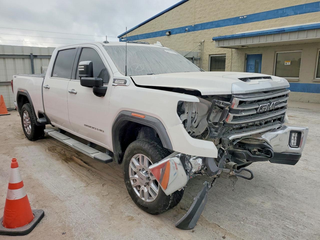 2023 GMC Sierra K2500 SLT