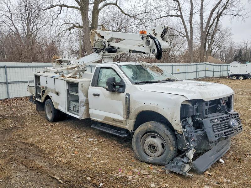 2025 Ford F550 Super Duty Bucket Truck