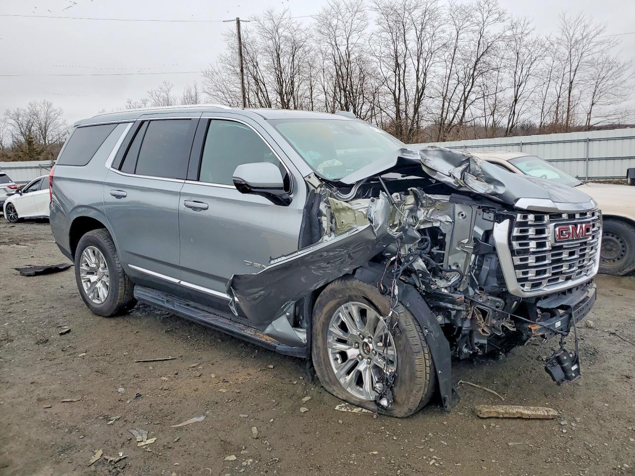 2025 GMC Yukon Denali 4WD 6.2l V8