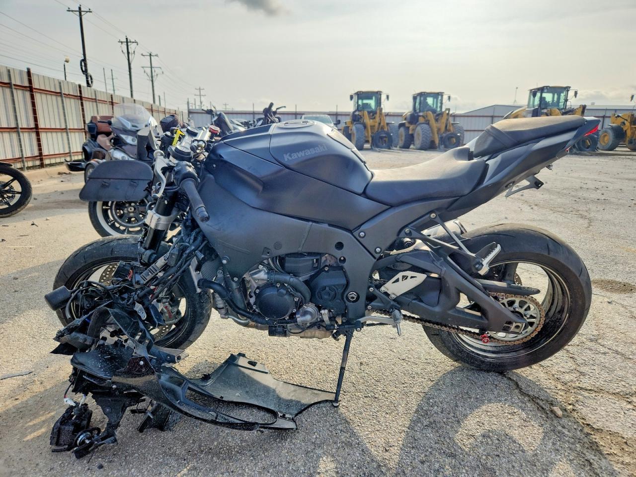 2025 Kawasaki ZX1002 L