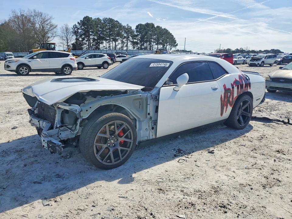 2018 Dodge Challenger r