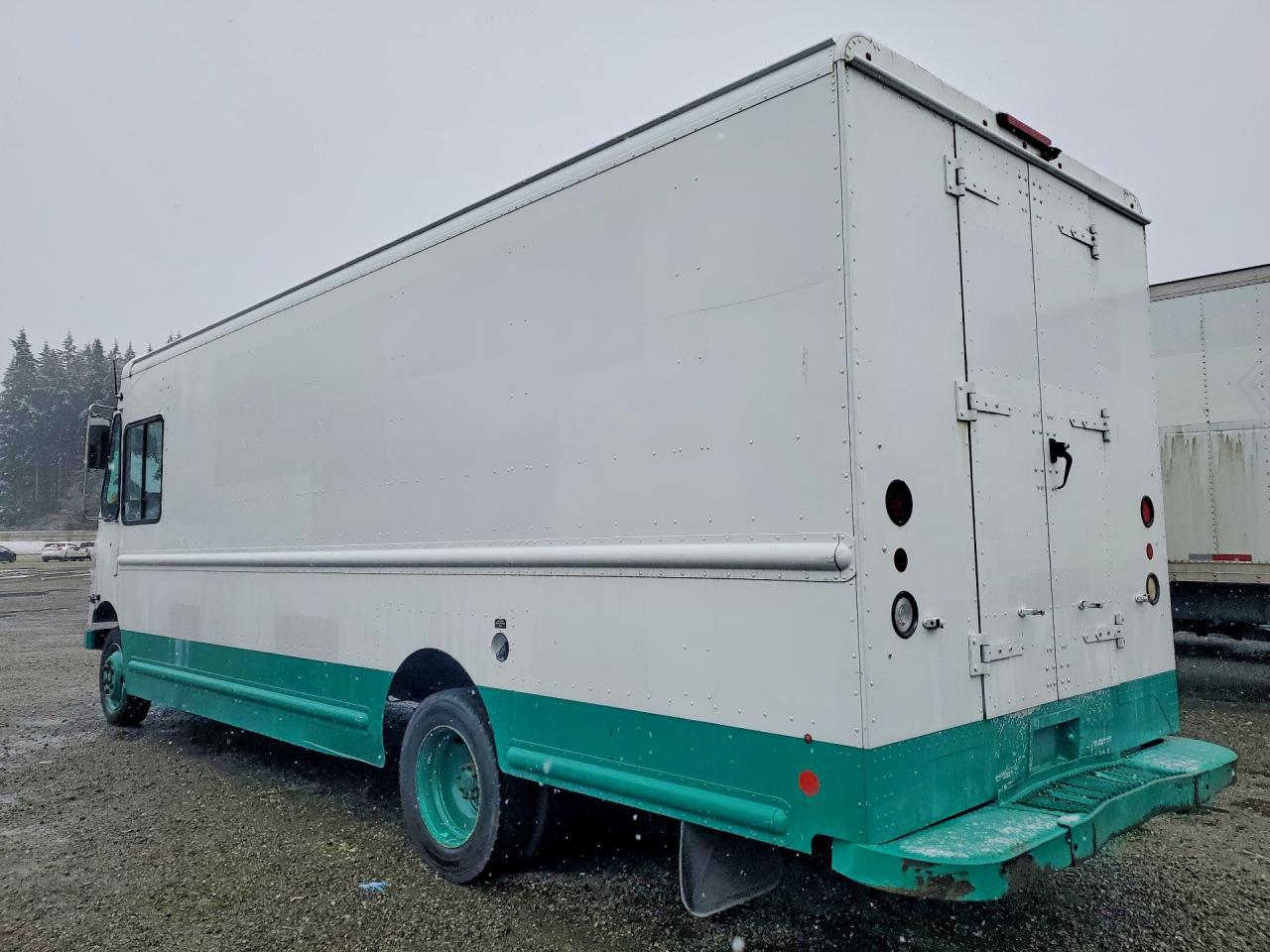 2014 Freightliner MT 45G Delivery Truck