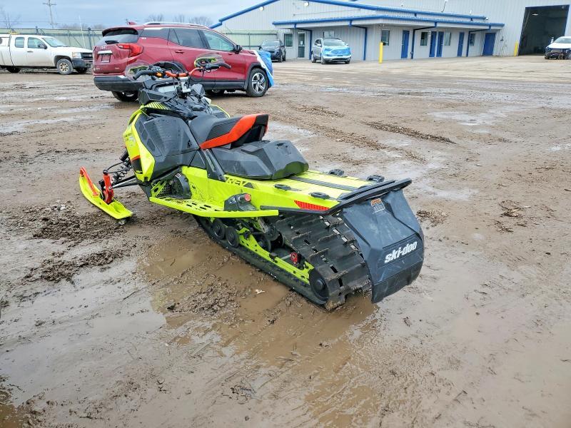 2022 Skidoo Renegade X
