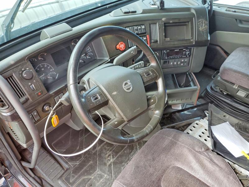 2023 Volvo VN VNL
