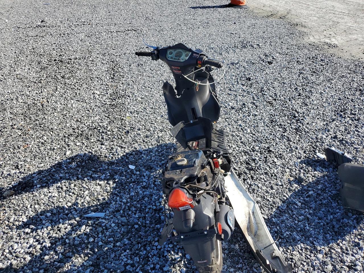 2023 Hyos Scorch Moped