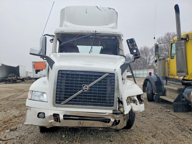 2017 Volvo VN VNM