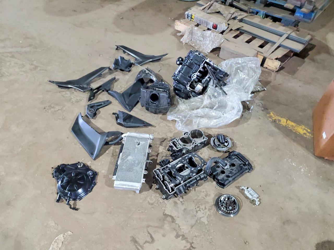 2022 Kawasaki EX650 N