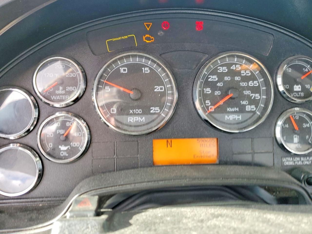 2013 International LF687 Semi Truck