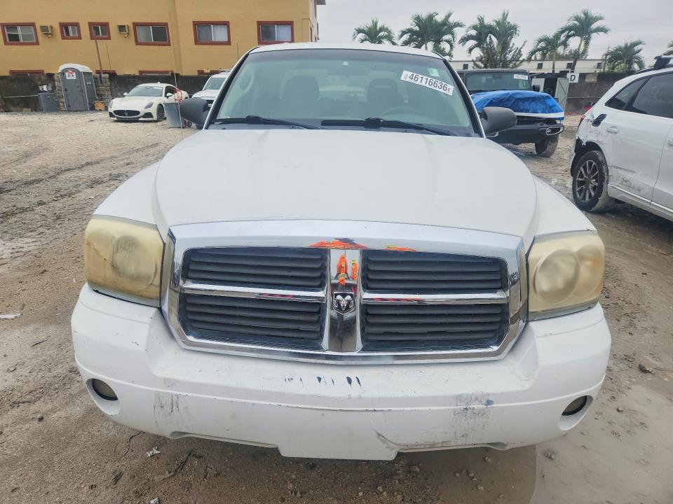 2005 Dodge Dakota Quad SLT