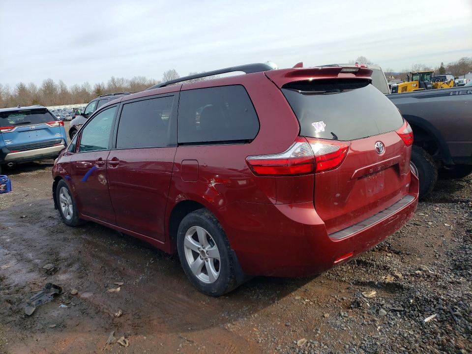 2020 Toyota Sienna le 8-passenger
