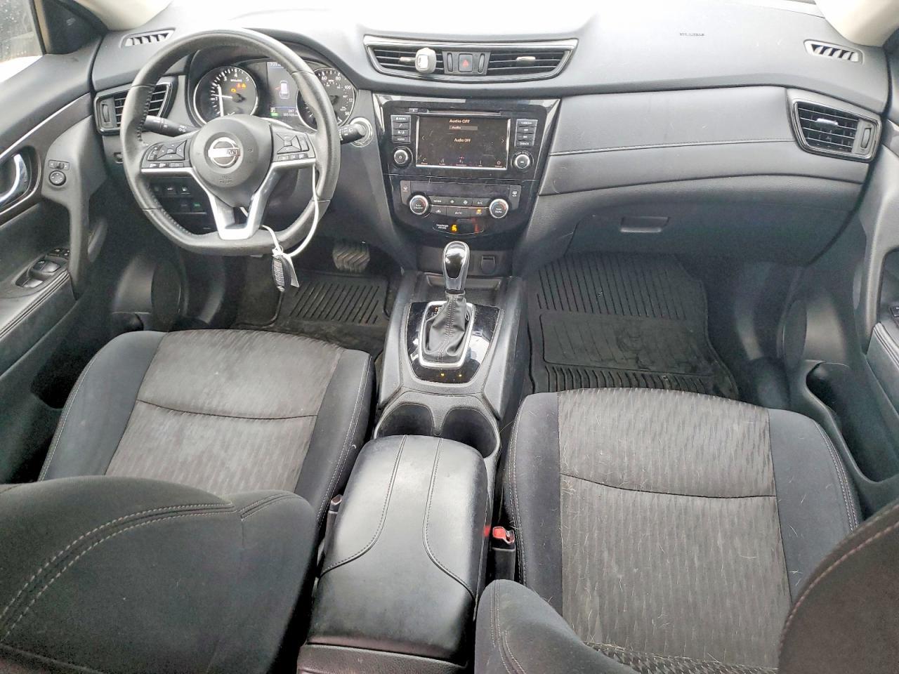 2019 Nissan Rogue sv