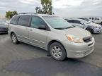 2005 Toyota Sienna le 8 Passenger
