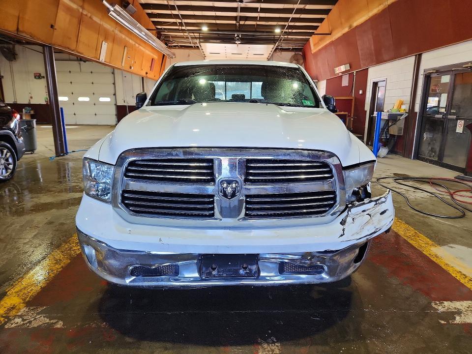 2016 Dodge Ram 1500 slt