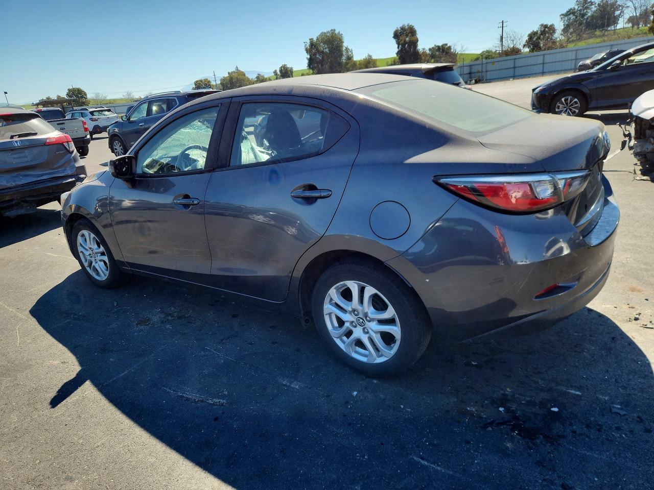 2018 Toyota Yaris ia Base