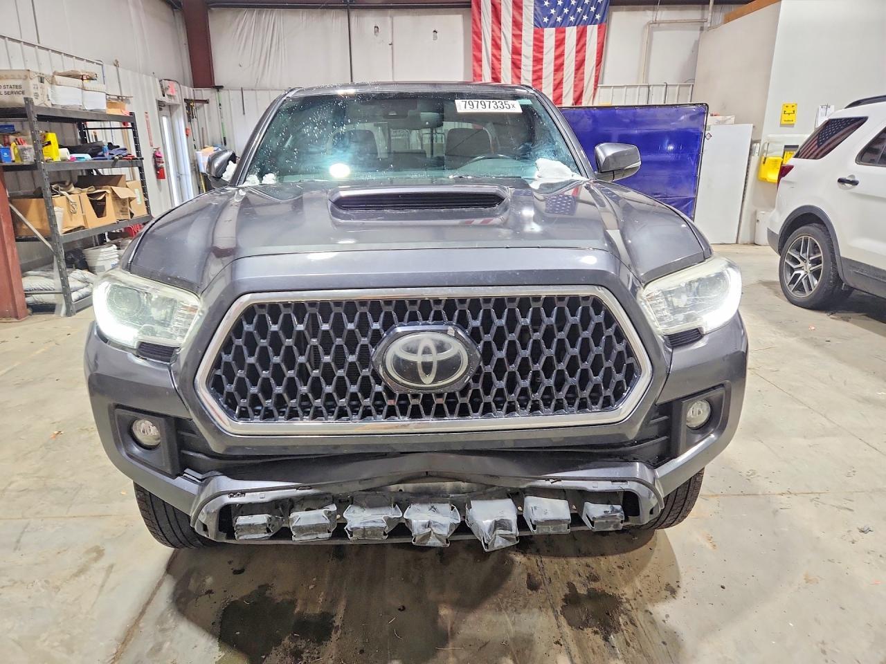 2018 Toyota Tacoma TRD Sport