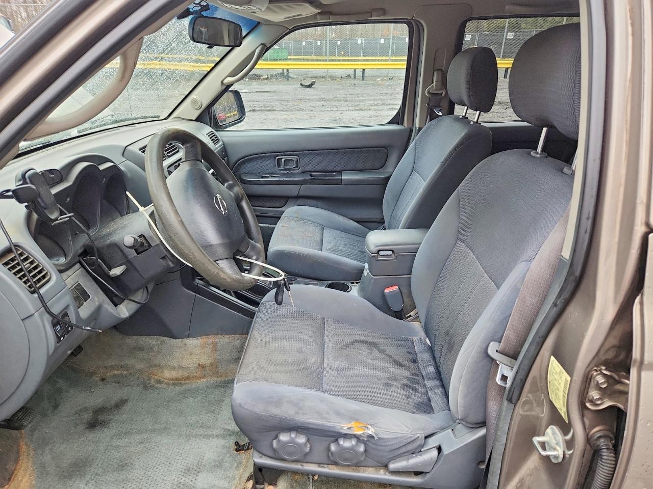 2004 Nissan Frontier XE-V6