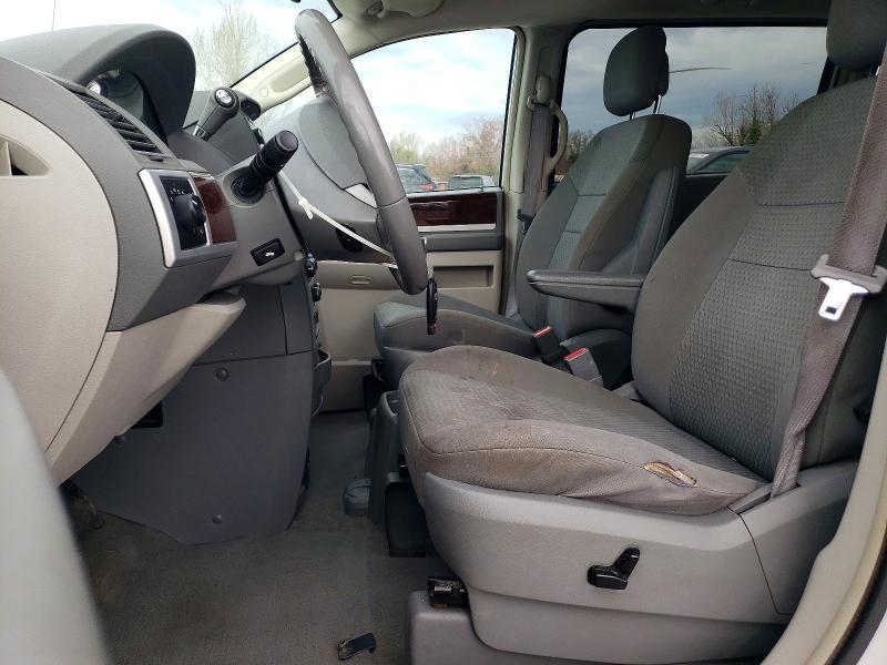 2010 Chrysler Town & Country Touring