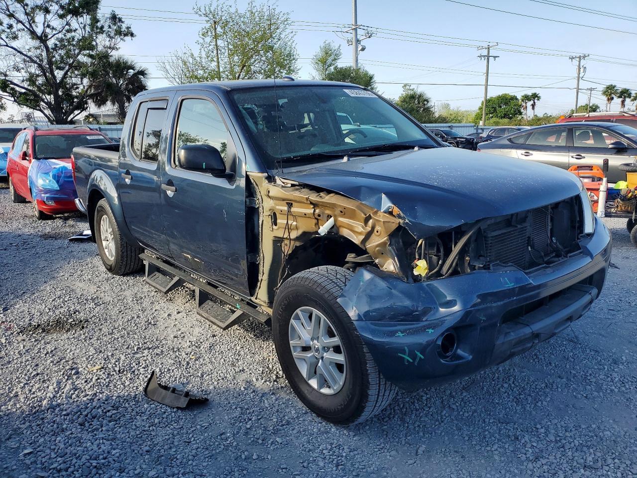 2017 Nissan Frontier SV