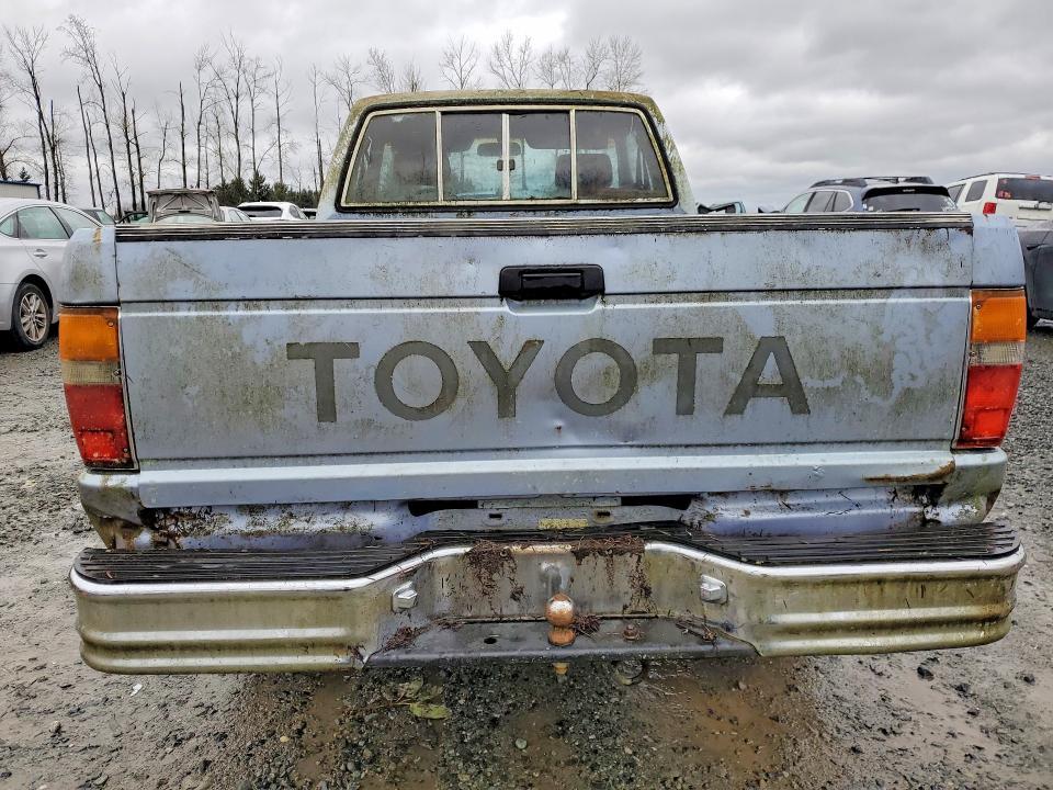1988 Toyota Pickup Deluxe