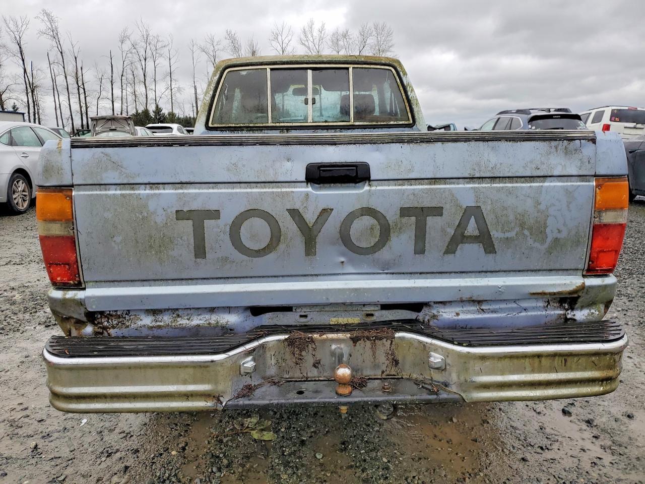 1988 Toyota Pickup Deluxe