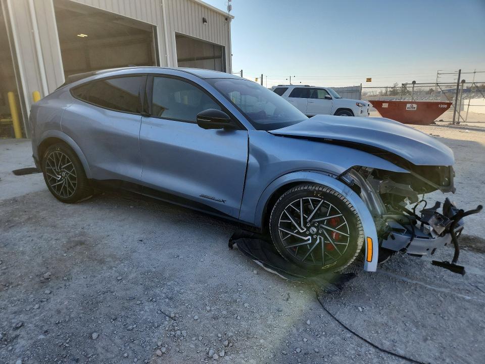 2022 Ford Mustang Mach-e gt