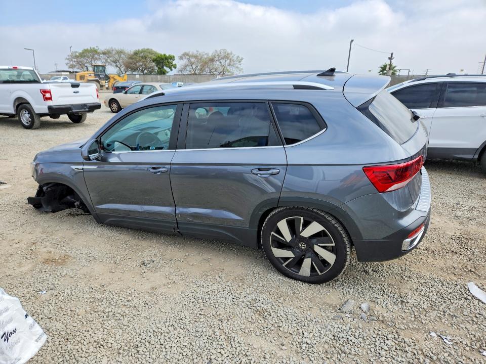 2024 Volkswagen Taos sel