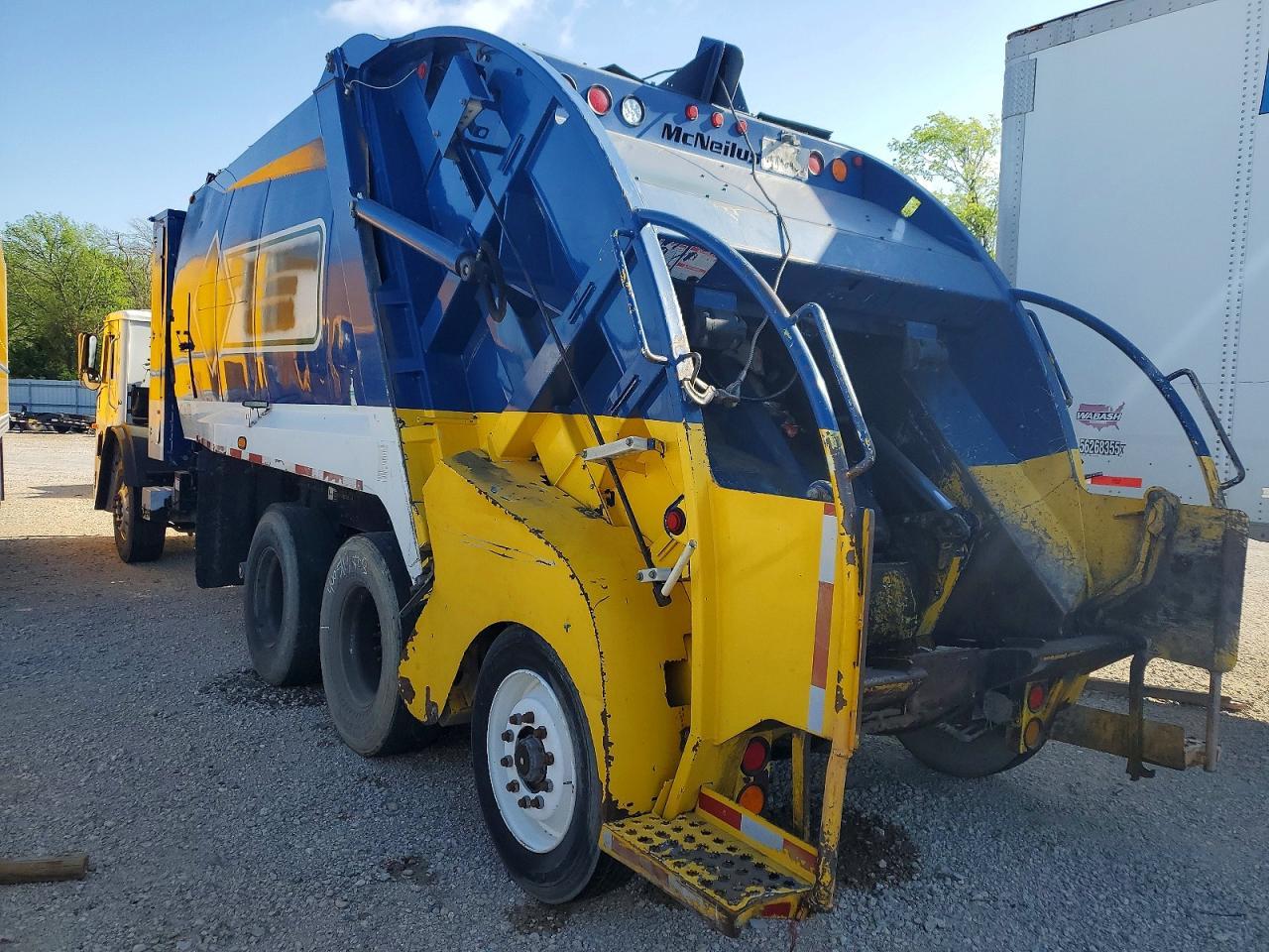 2011 Mack 2014 Mack LEU613 Refuse Truck