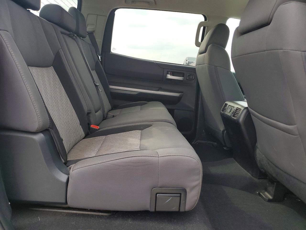 2015 Toyota Tundra SR5