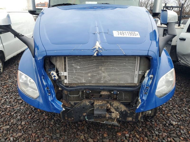 2022 International LT625