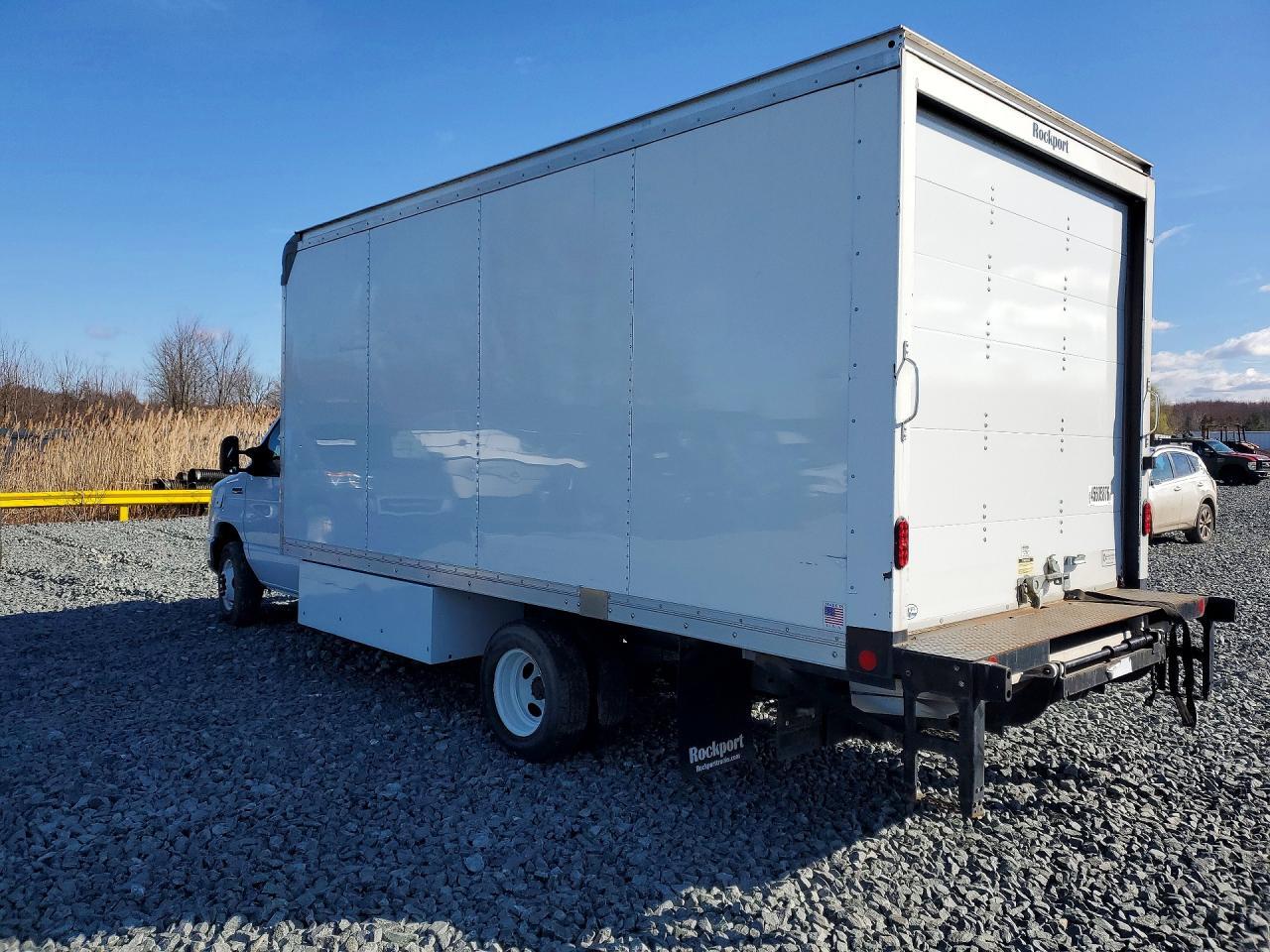 2021 Ford E450 BOX Truck
