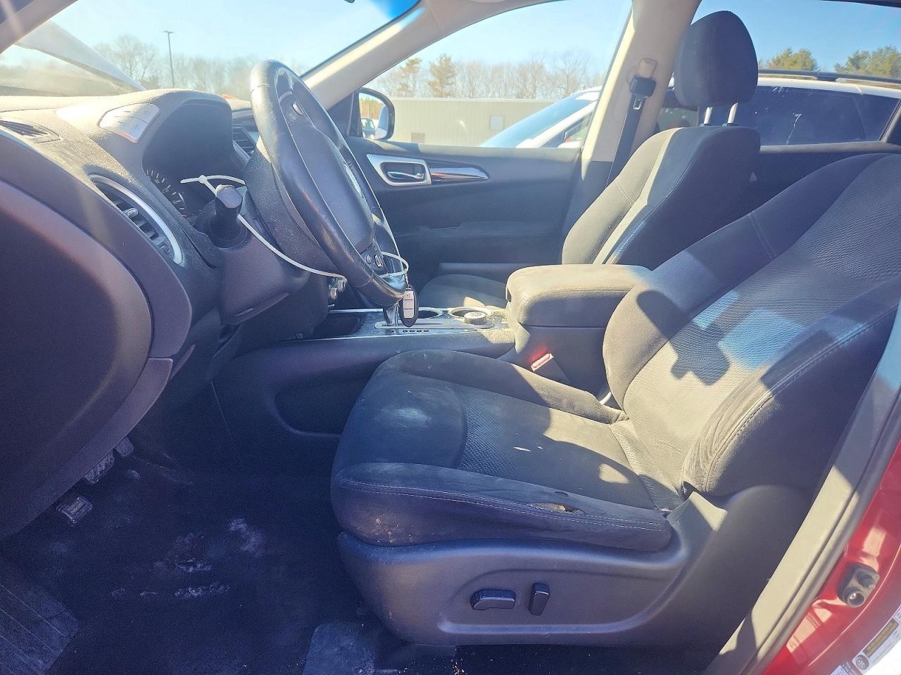 2014 Nissan Pathfinder sv