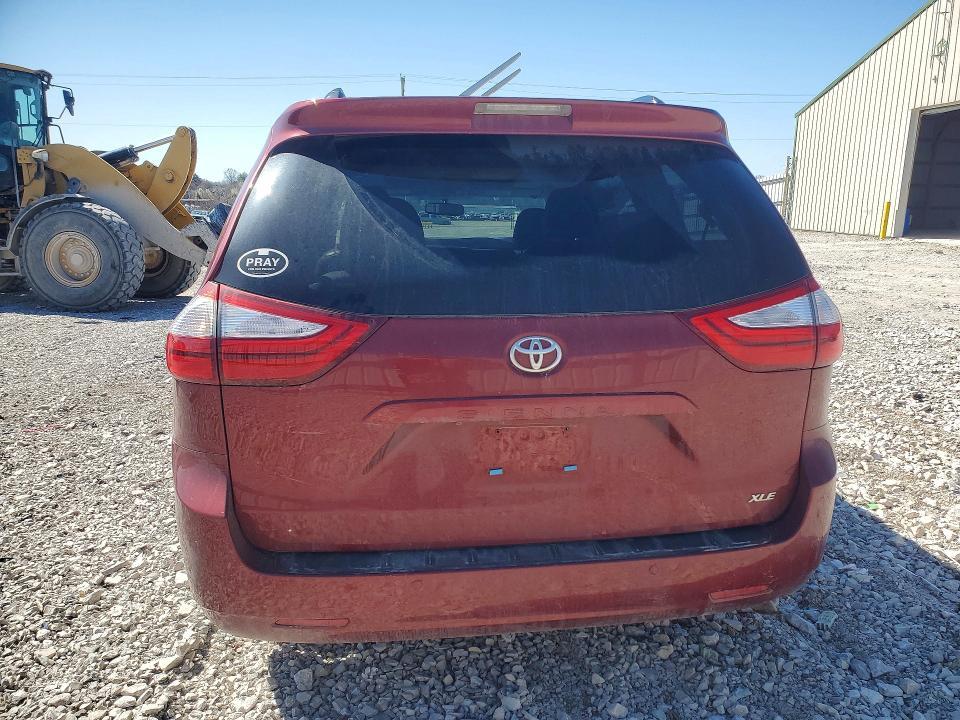 2016 Toyota Sienna