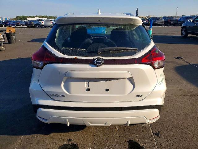 2022 Nissan Kicks sv