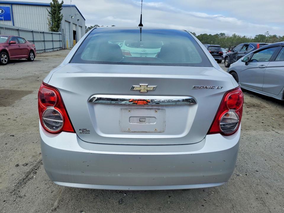 2014 Chev Sonic lt